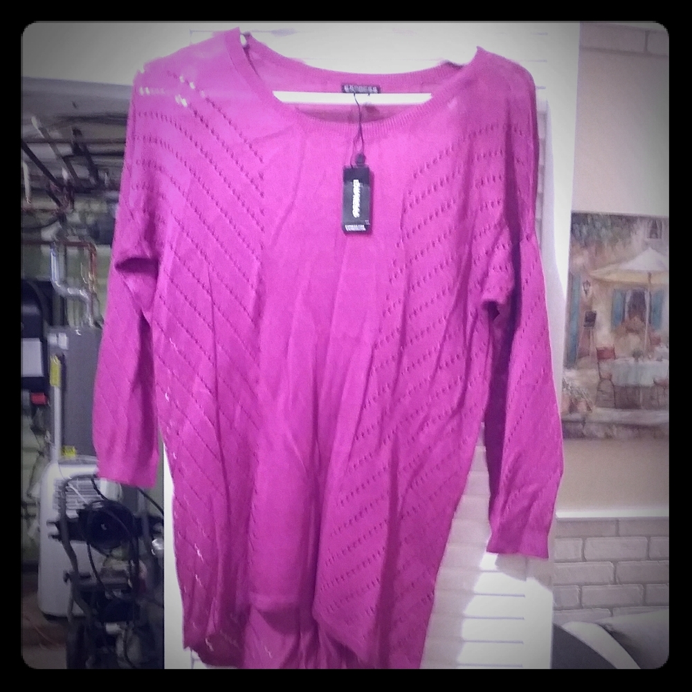 Light weight pullover sweater